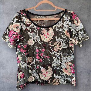 BOUTIQUE EMBROIDERED MESH TEE